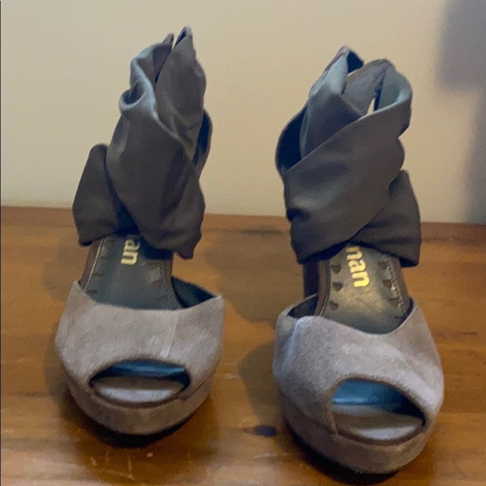 Libby Edelman heels